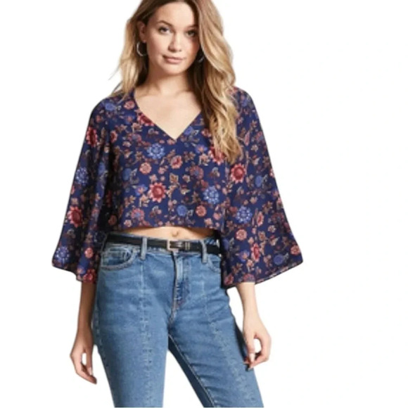 Forever 21 Blouse M 3/4 Bell Sleeve Crop Lace Up Back Boho Floral - Picture 1 of 7